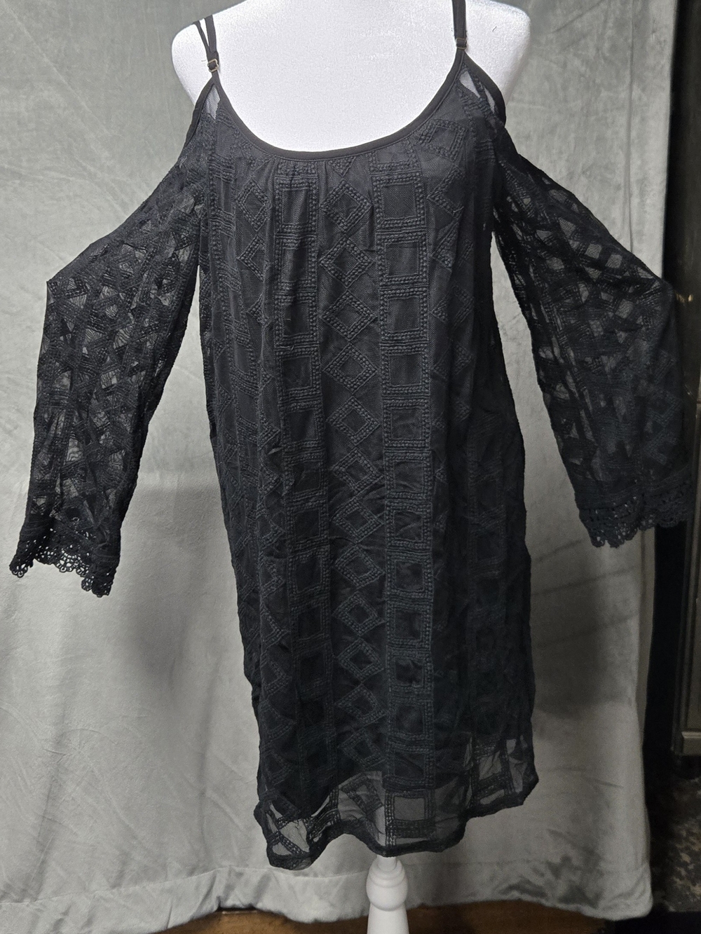Xhilaration Black Cold-Shoulder Lace Tunic
